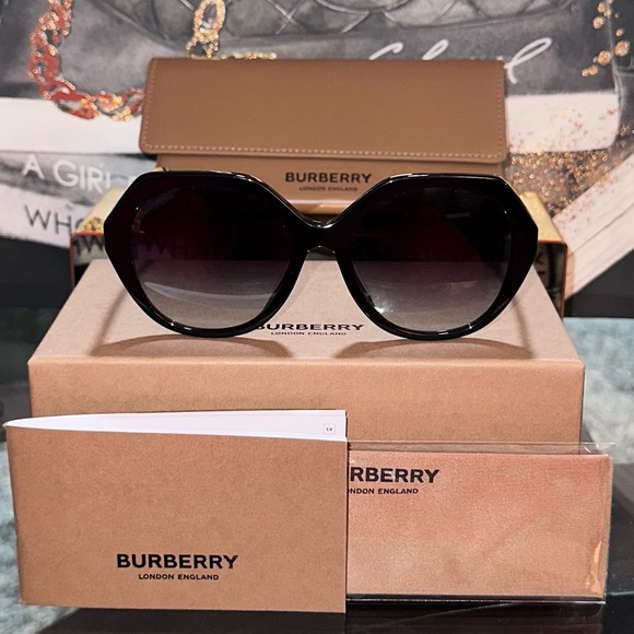 New BURBERRY Vanessa Black Gradient Geometric Ladies Sunglasses 57mm - Picture 1 of 8